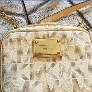 Mk purse